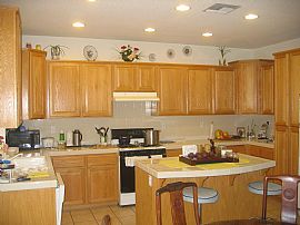 4-5 Bdrm/3 bas-Blt 2000-Furnished or Not in Tracy, CA (Photo 4 of 6)