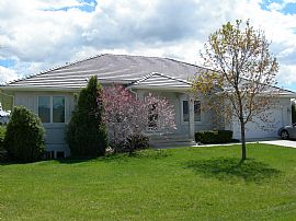 Custom One level Ranch Home on Golfcours in Colorado Springs, CO (Photo 3 of 6)