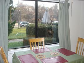 Spacious 2Bed 2 FBth Condon/Vienna Metro in Oakton, VA (Photo 4 of 6)