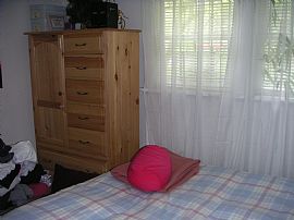 Apartment in triplex in Tukwila, WA (Photo 3 of 3)