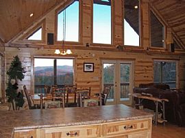 Blue Ridge Luxury Cabin - Bears Den in Blue Ridge, GA (Photo 1 of 6)