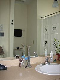 MUST RENT-JUNE 1st -HISTORIC OLD NE in Saint Petersburg, FL (Photo 3 of 6)