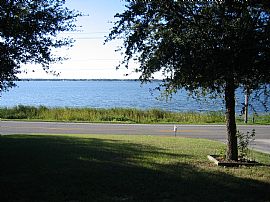 Lakefront Home for Rent - Auburndale in Auburndale, FL (Photo 2 of 6)