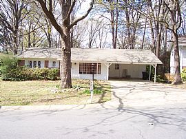 Nicely Updated Home in Little Rock, AR