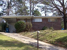 Convenient to UALR in Little Rock, AR