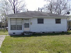 2 BR With Hardwoods in NLR in North Little Rock, AR