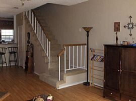 BEAUTIFUL UPDATED TOWNHOME in Plano, TX (Photo 4 of 6)