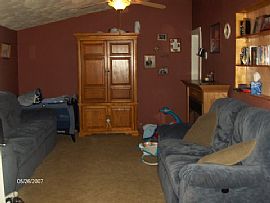 Charming 3 Bedroom Home - MUST SEE in East Brookfield, MA (Photo 5 of 6)