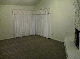 Charming corner duplex in Fair Oaks in Fair Oaks, CA (Photo 3 of 6)