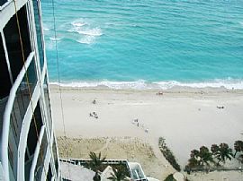 FIRST MONTH FREE in New 3/2 in Ocean IV  in Sunny Isles, FL (Photo 6 of 6)