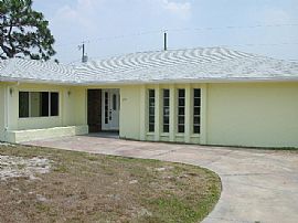 Room for a large family in Venice, FL (Photo 1 of 5)