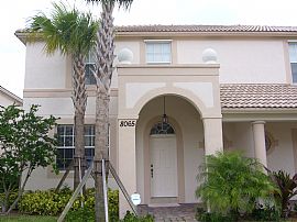3 Bed/2 Bath Town Home in PBG! in Palm Beach Gardens, FL