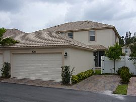 3 Bed/2 Bath Town Home in PBG! in Palm Beach Gardens, FL (Photo 6 of 6)