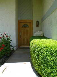 AWESOME HOUSE in Sacramento, CA (Photo 4 of 6)