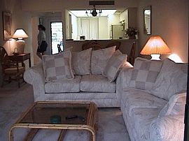 Beautiful 2/2 in PGA Natl-Palm Beach Co in Palm Beach Gardens, FL (Photo 2 of 5)