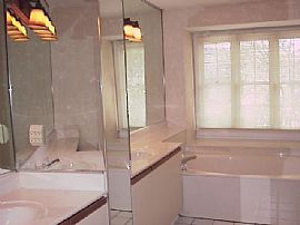 Beautiful European Townhouse in Decatur, GA (Photo 4 of 6)