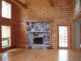 Executive log home in Grand Rapids, MI (Photo 4 of 4)