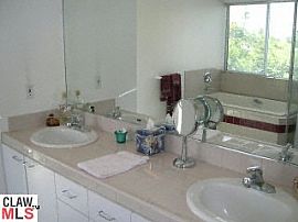 Stunning Contemporary  in Los Angeles, CA (Photo 4 of 6)