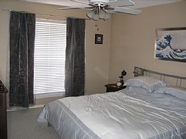 Contemporary Townhouse in Baton Rouge, LA (Photo 4 of 4)