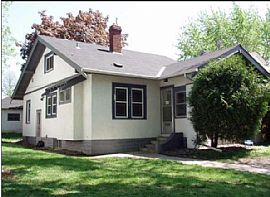 Charming Bungalow near Folwell Park in Minneapolis, MN