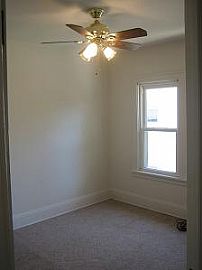 Large Clean Modern Duplex/Up in Lakewood, OH (Photo 3 of 4)