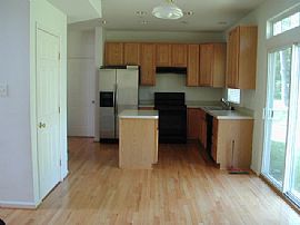 BEAUTIFUL SINGLE FAMILY 4 RENT in Landover, MD (Photo 4 of 6)