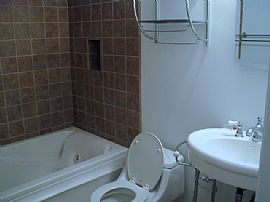 BEAUTIFUL SINGLE FAMILY 4 RENT in Landover, MD (Photo 6 of 6)