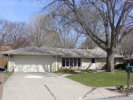 Beautiful Brick Ranch in Windsor Heights, IA