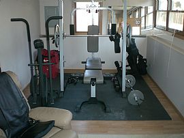 3br - Cleanest SFH / Split Level in Hanover Park, IL (Photo 5 of 6)