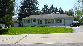 3 BR 1.5 BA RANCH AR ATTACH> GARAGE in La Grange, IL