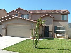 Magnificent 4 Bedroom Home  in Victorville, CA
