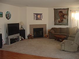 Magnificent 4 Bedroom Home  in Victorville, CA (Photo 2 of 6)