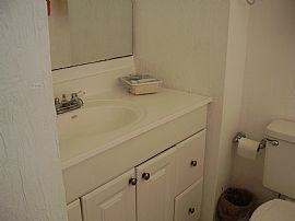 Beautifully Redone 1 Bedroom! in Bradenton, FL (Photo 2 of 4)