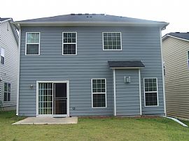 Adorobale spacious Home with low rent in Norcross, GA (Photo 4 of 4)