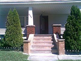 Large Duplex Floor For Rent. in Cleveland, OH