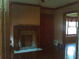 Large Duplex Floor For Rent. in Cleveland, OH (Photo 2 of 4)