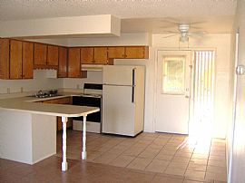 2 bd/ 2 bath in Central Corridor in Phoenix, AZ (Photo 2 of 4)