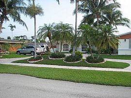 Single Family Home in Miami, FL (Photo 1 of 6)