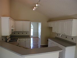 Towne Lake Home w/ Large Fenced Backyard in Woodstock, GA (Photo 5 of 6)