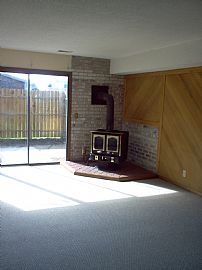 Clean Two Bedroom Townhome in Millard! in Omaha, NE (Photo 3 of 6)