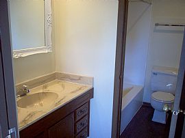 Clean Two Bedroom Townhome in Millard! in Omaha, NE (Photo 6 of 6)