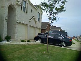 Beautiful 5 BDRM, 4 Bath, + 3 Car Garage in Fort Worth, TX (Photo 4 of 6)