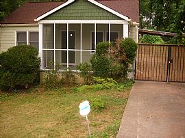 Cute 2/1 Bungalow in Decatur, GA