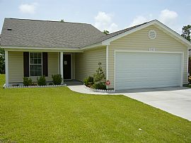 Single Family 3 Bed 2 Bath for rent in Panama City, FL (Photo 2 of 6)