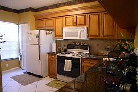 Townhome For Rent  in Tamarac, FL (Photo 3 of 6)