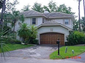 Luxurious Wooded Coral Springs Home in Coral Springs, FL