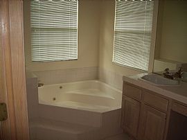 Luxurious Wooded Coral Springs Home in Coral Springs, FL (Photo 6 of 6)