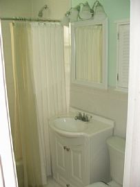 RENOVATED, BIG YARD W/ VOLLEYBALL COURT in Fort Lauderdale, FL (Photo 4 of 6)