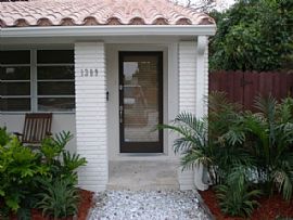 RENOVATED, BIG YARD W/ VOLLEYBALL COURT in Fort Lauderdale, FL