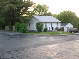 Single Family Home  in Hellertown, PA